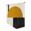 Tapisserie murale 60 x 90 cm en coton écru jaune noir avec barre en bois style géométrique